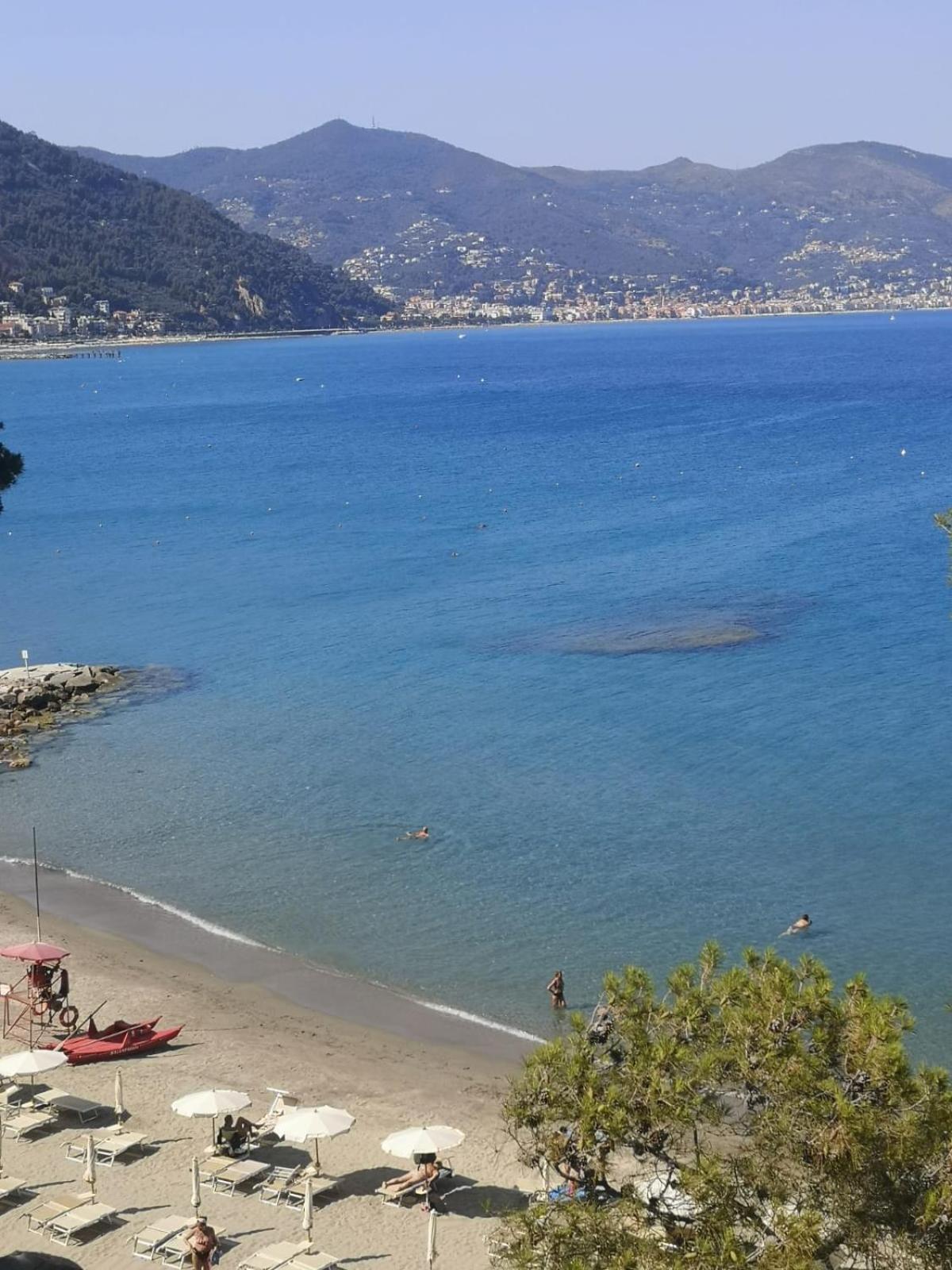 Spectacular Sea View - 3 Minutes Walk From The Sea Laigueglia Exterior foto