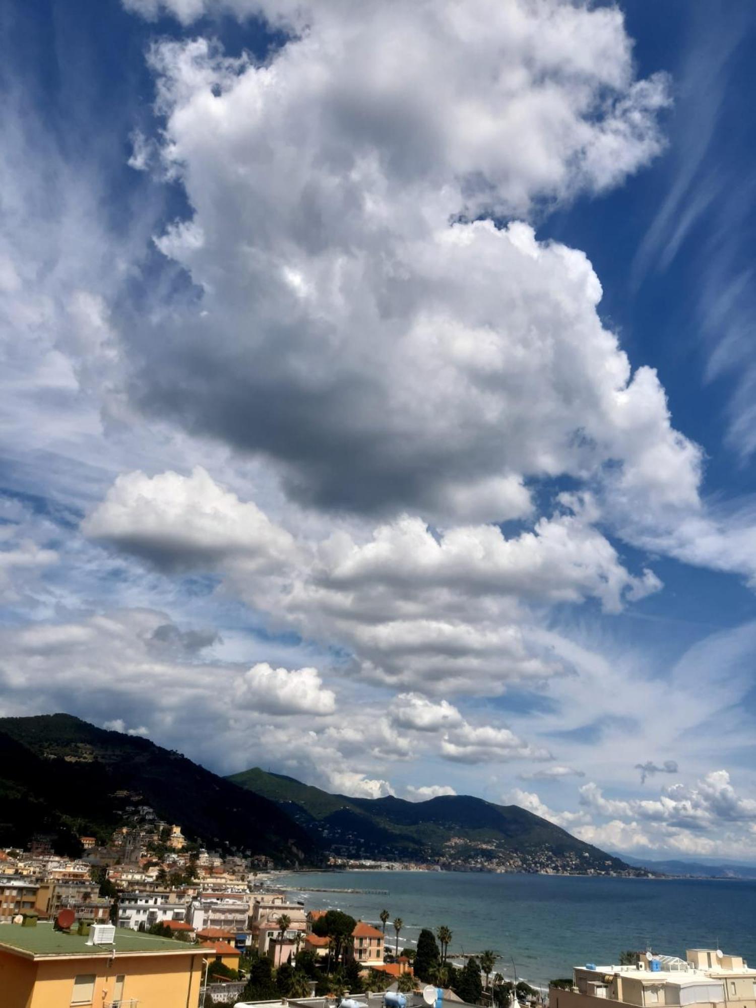 Spectacular Sea View - 3 Minutes Walk From The Sea Laigueglia Exterior foto