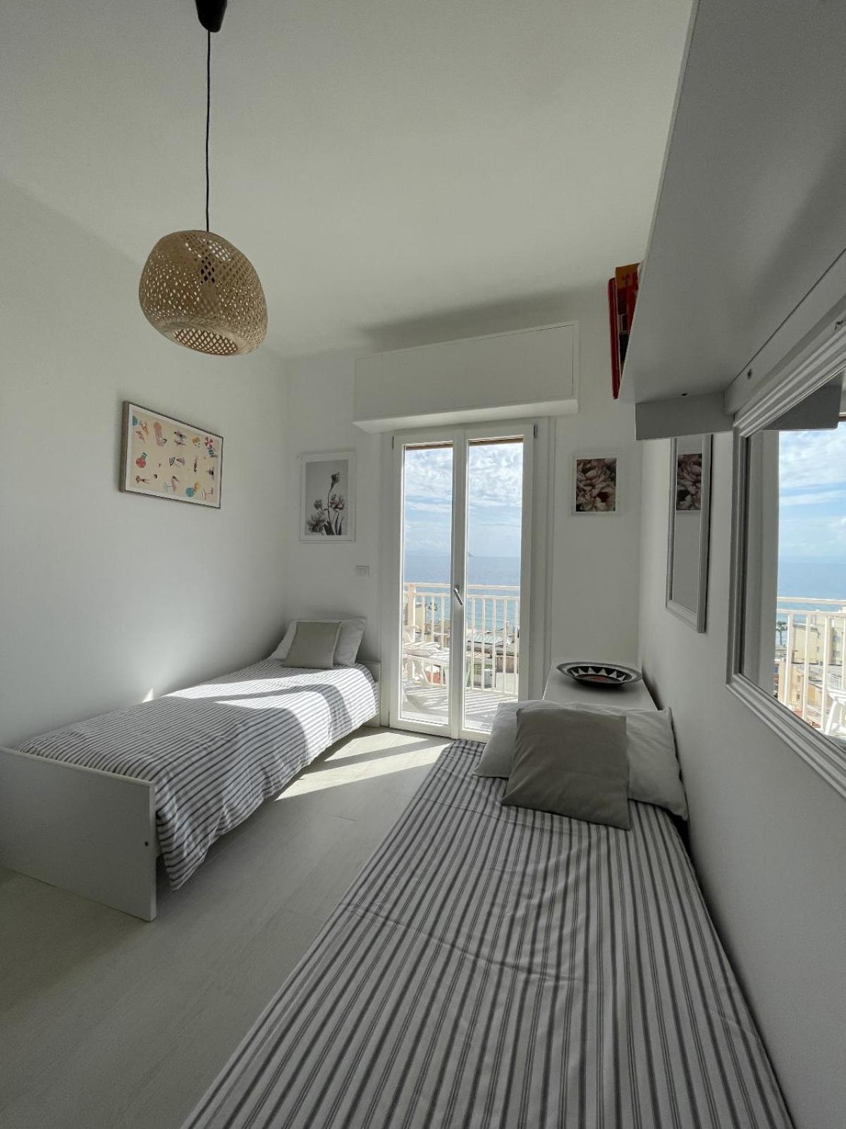 Spectacular Sea View - 3 Minutes Walk From The Sea Laigueglia Exterior foto