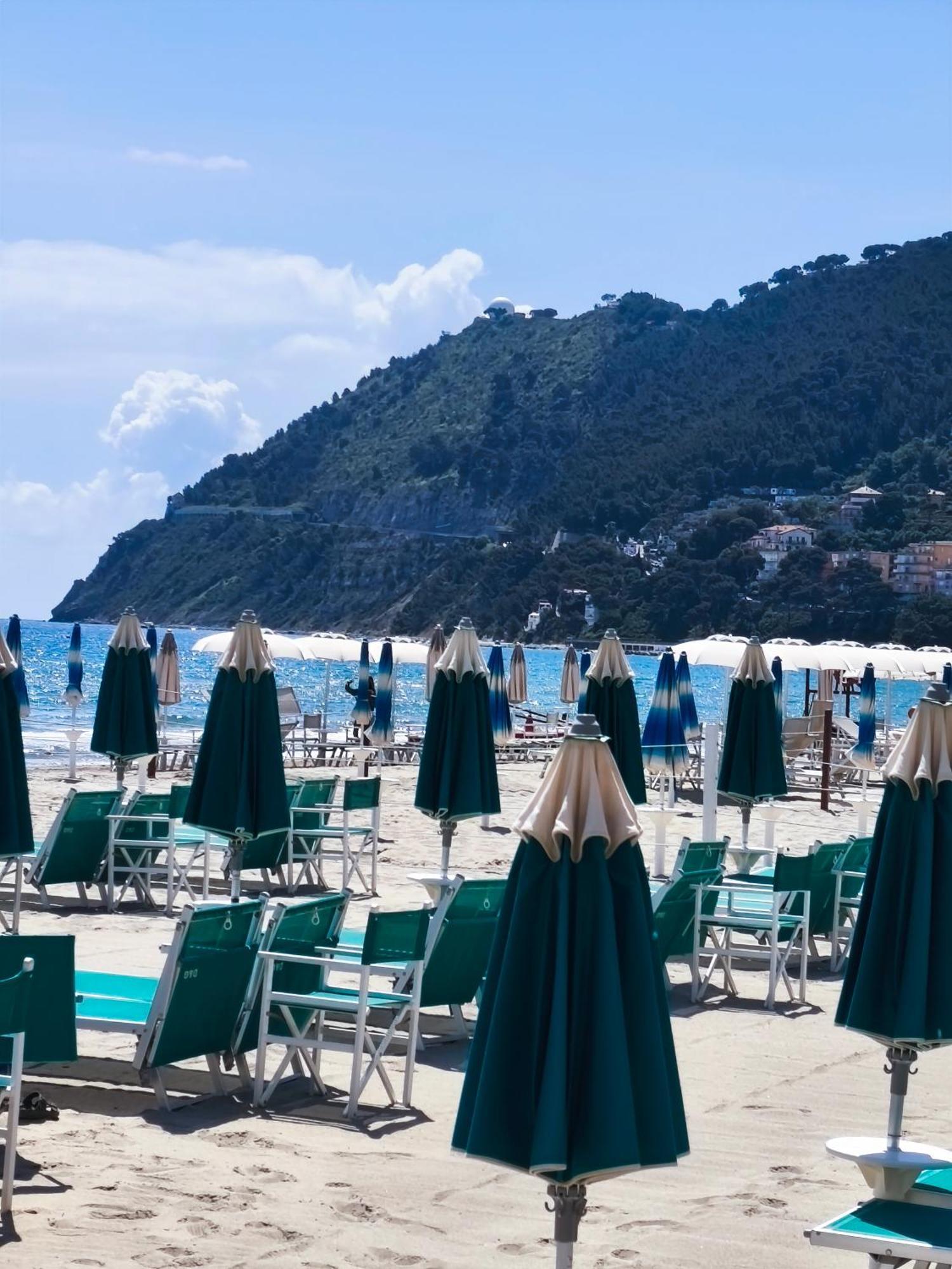 Spectacular Sea View - 3 Minutes Walk From The Sea Laigueglia Exterior foto